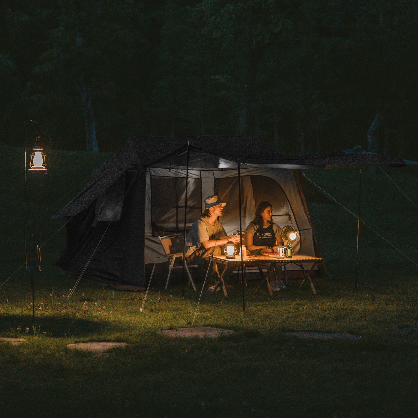 Naturehike VILLAGE 6.0 Black Edition Ridge Tent 2-4 Person Cabin Style Automatic Tent 2026 Gen 2 Spacious Space 210D Oxford Cloth Outdoor Camping