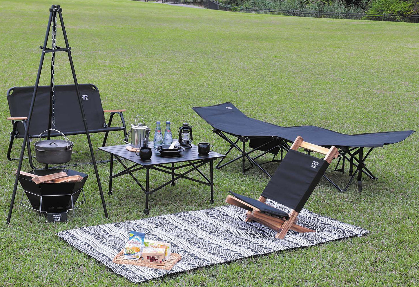 CAPTAIN STAG UP-1034 Low Style Chair Portable Black Label Outdoor Folding Wood Glamping Camping Chair 70kg Max Load Bench Wooden Seat