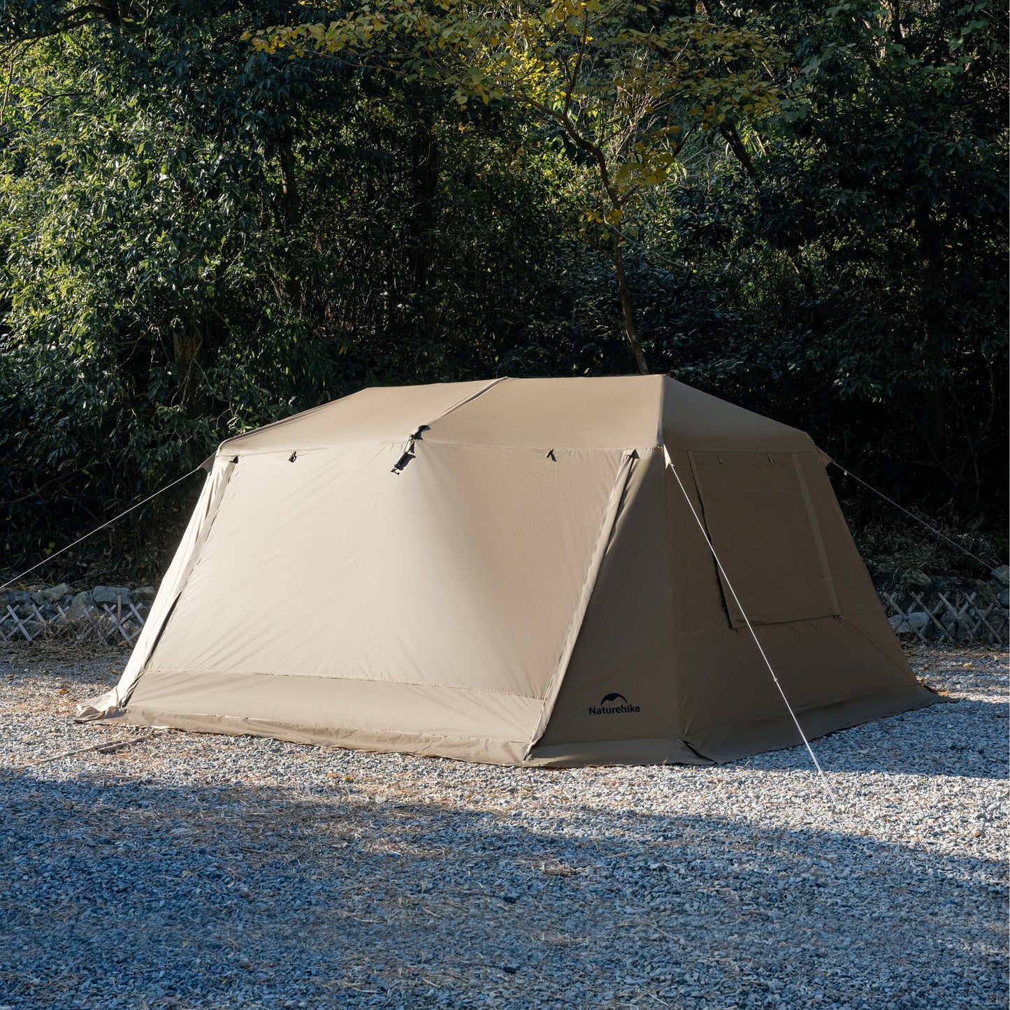 Naturehike VILLAGE 13 LITE Ridge Automatic Tent Fast Build Cabin Style Tent 6-8 Persons 2 Bedroom 1 Living Area Large 13m² Interior Space Outdoor