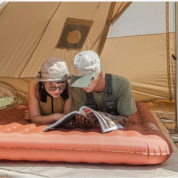 Single camping air outlet bed